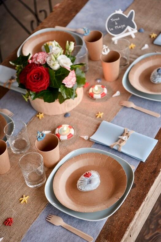 Chemin de table intisse bleu ciel