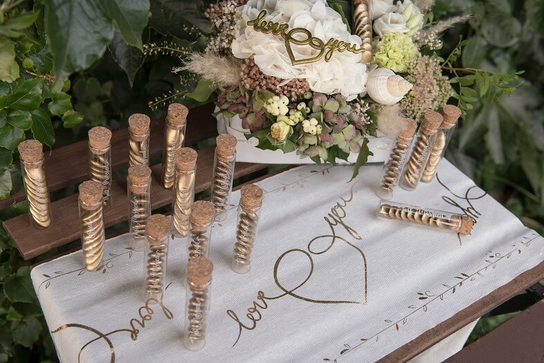 Chemin de table or mariage just married