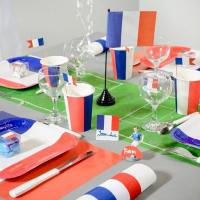 Chemin de table terrain de football vert