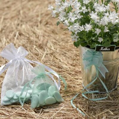 Confection de dragee avec sachet organdi blanc