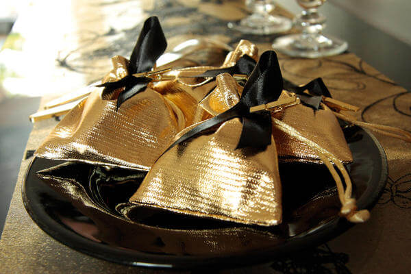 Confection de dragee doree 1