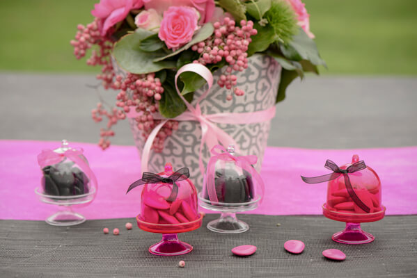 Confection de dragee fuchsia et noir 1