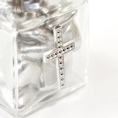Decoration de table communion croix argent