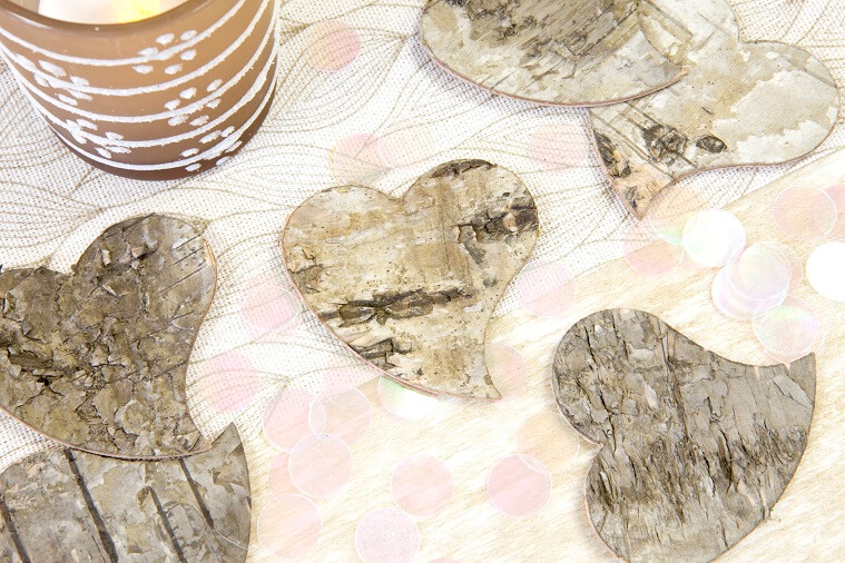 Confettis coeur mariage en bois