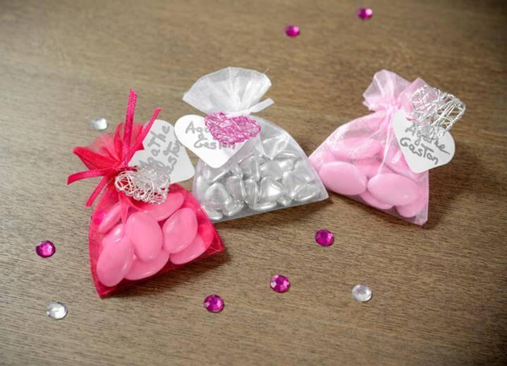 Contenant sachet a dragee blanc en oragndi pour confection