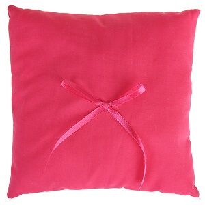 Coussin a alliance avec noeud fuchsia