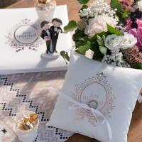 Coussin a alliance mariage just married blanc et rose gold metallique
