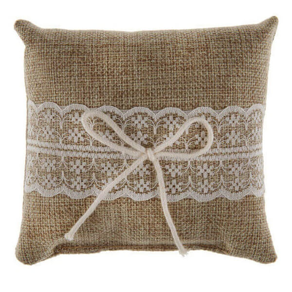 Coussin a alliance natruel en dentelle et jute