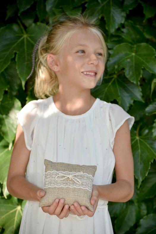 Coussin a alliances champetre et dentelle naturel