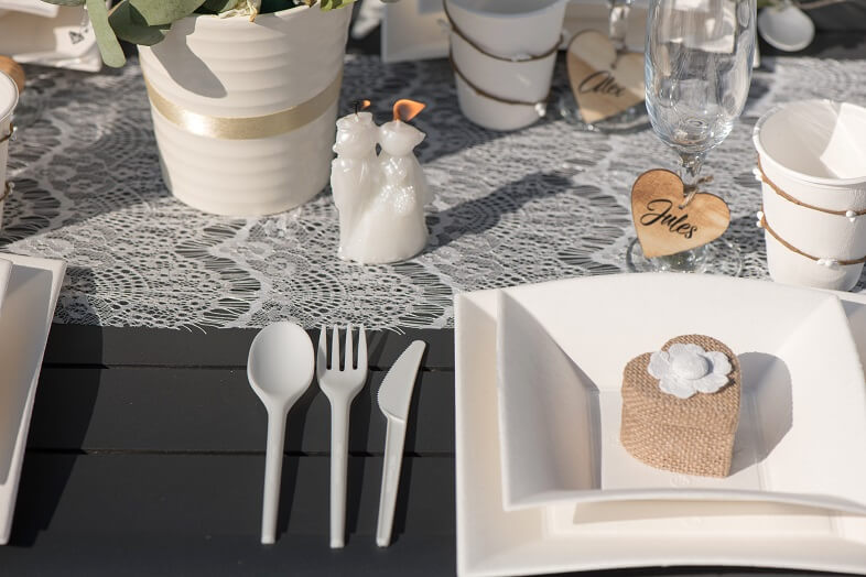 Couteau blanc en plastique