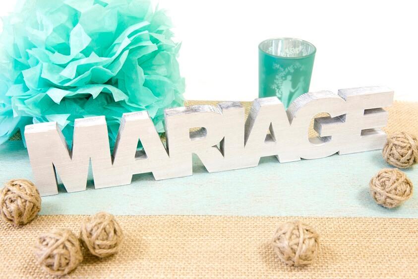 Dec810 centre de table lettre mariage en bois blanchi