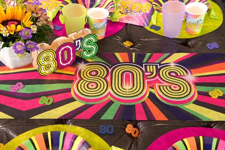 Decoration annee 80 avec gobelet