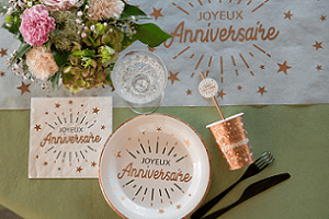 Decoration anniversaire blanc et rose gold