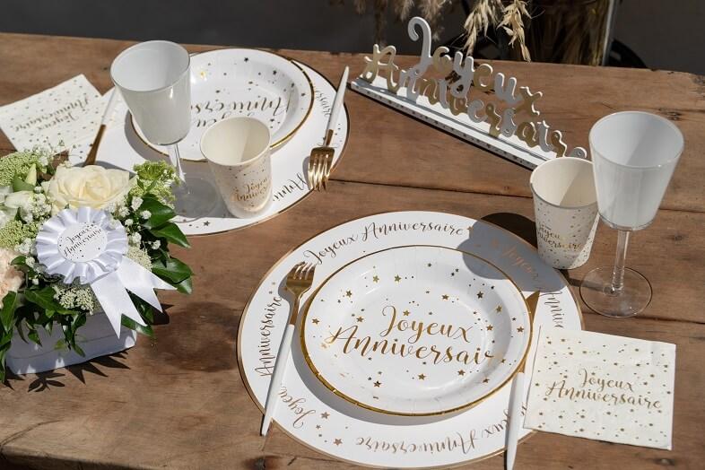 Decoration assiette joyeux anniversaire elegant assiette blanche doree or