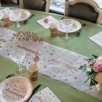 Decoration chemin de table anniversaire blanc et rose gold etincelant metallise