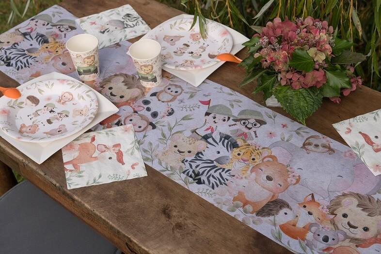 Decoration chemin de table enfant explorateur avec animaux