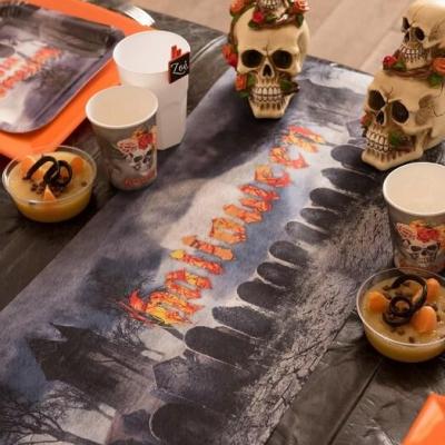 Chemin de table halloween cimetiere lugubre