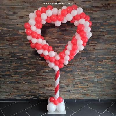 Prestation d’une sublime colonne à ballons en coeur (mariage/St Valentin) REF/PES-347 (Hauteur de 230cm)