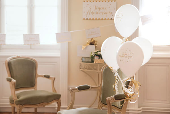 Decoration de ballon anniversaire blanc et or