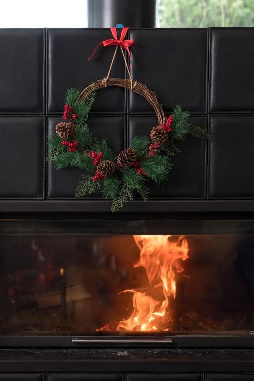 Decoration de noel avec couronne en bois