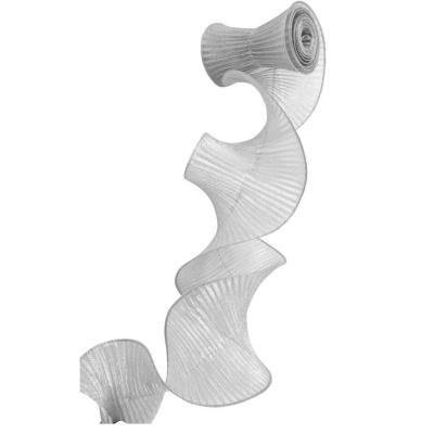 Decoration de salle avec ruban plisse arme argent a suspendre