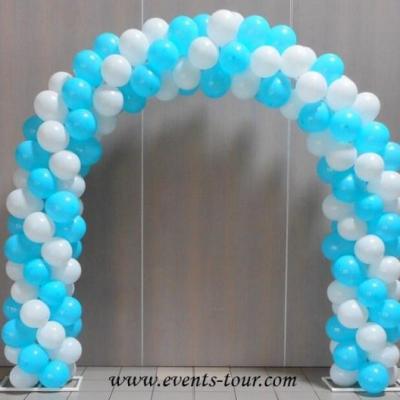 Decoration de salle mariage avec arche a ballons