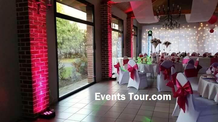 Decoration de salle mariage avec tenture blanche
