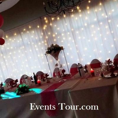 Decoration de salle mariage elegante avec rideau lumineux en location