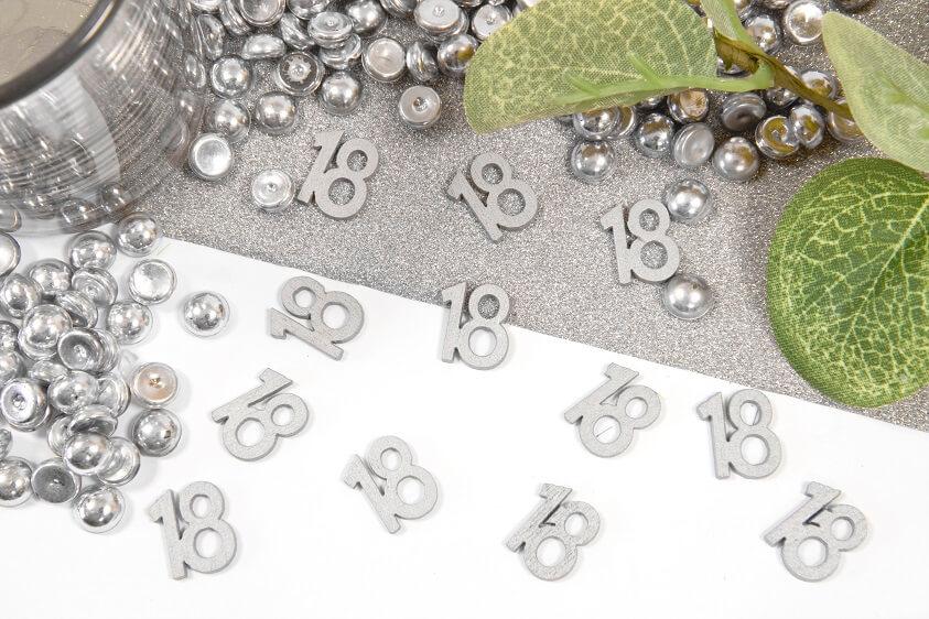 Decoration de table anniversaire argent 18 ans