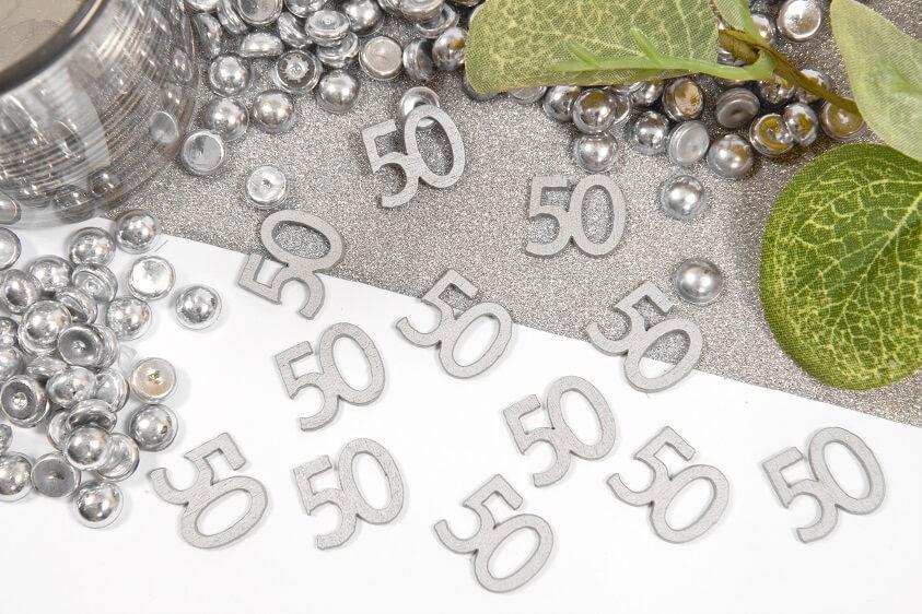 Decoration de table anniversaire argent 50 ans