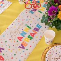 Decoration de table anniversaire avec gobelet multicolore
