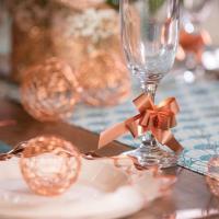 Decoration de table avec noeud automatique rose gold