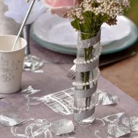 Decoration de table avec petale de rose argent