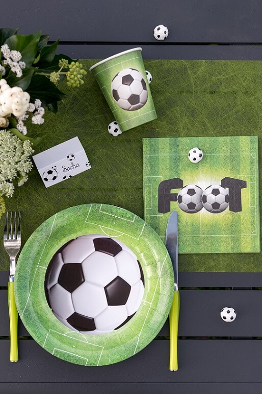 Decoration de table ballon de football avec assiette