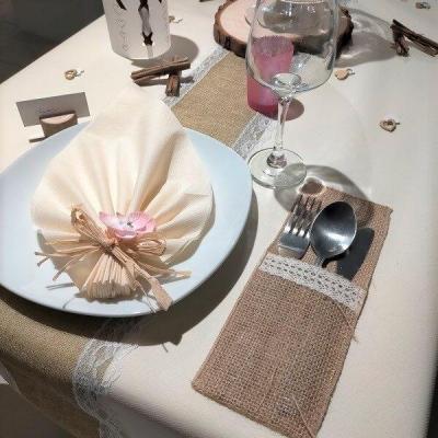 Decoration de table coeur blanc dore or