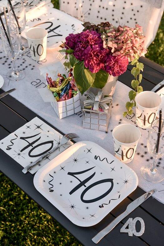 Decoration de table fete anniversaire 40ans argent