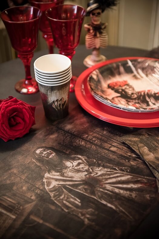 Decoration de table halloween zombie