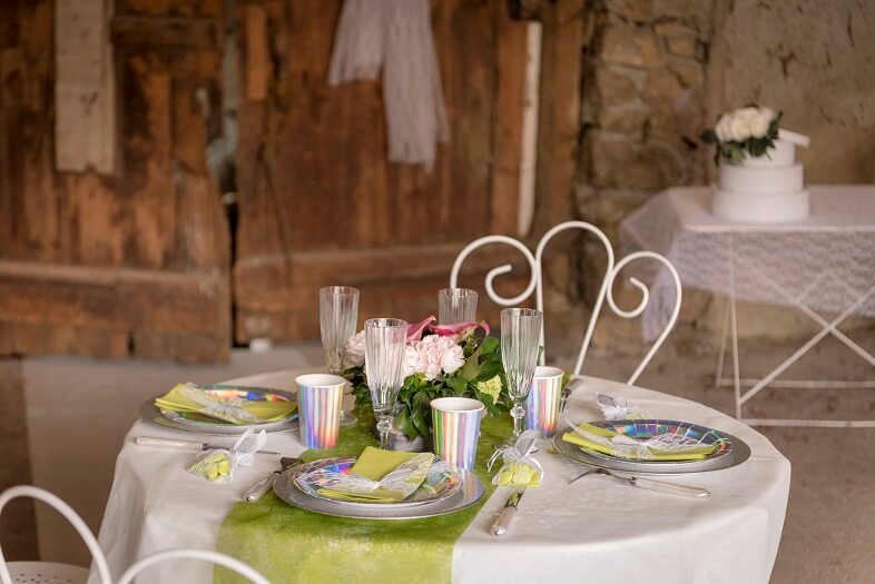 Decoration de table mariage verte et blanche