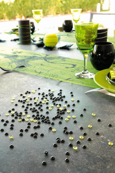 Decoration de table verte et noire 1