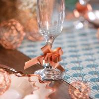 Decoration de verre avec noeud automatique rose gold