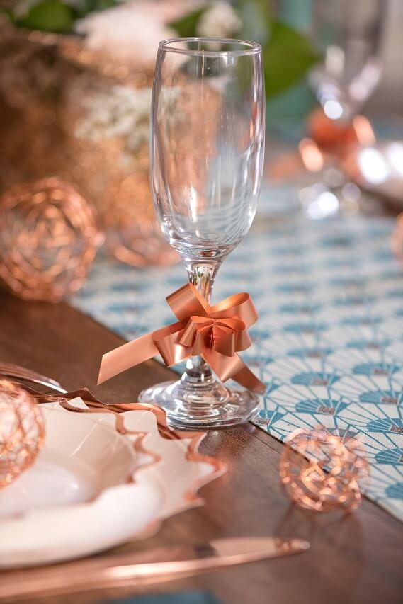 Decoration de verre avec noeud automatique rose gold