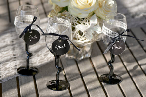 Decoration de verre ivoire et noir