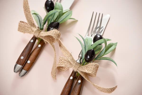 Decoration des couverts avec ruban