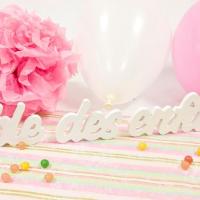 Decoration en bois blanc table des enfants