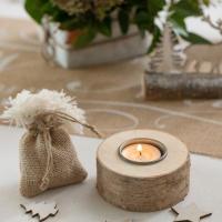 Decoration en bois naturel blanc sapins et etoiles