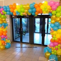 Decoration entree de porte arche en ballon organique annee 80 disco