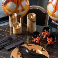 Decoration fete halloween avec assiette noire chauve souris