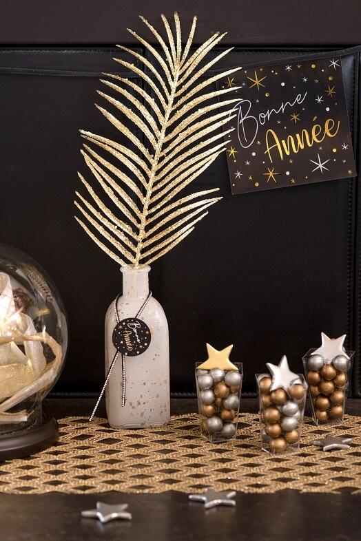 Decoration guirlande fanion bonne annee horloge noir or