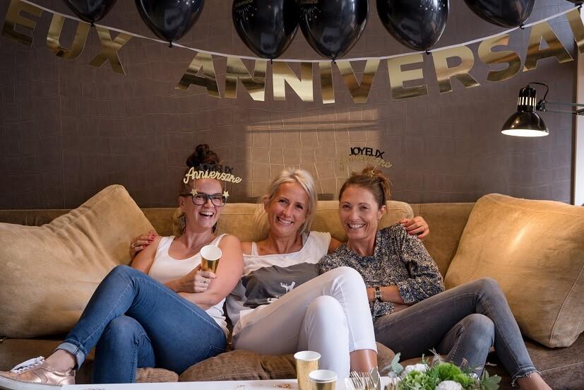 Decoration guirlande lettre joyeux anniversaire dore or metallique