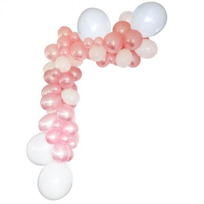 Decoration guirlande organique avec ballon blanc et rose gold